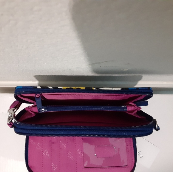 Vera Bradley crossbody - Picture 6 of 8